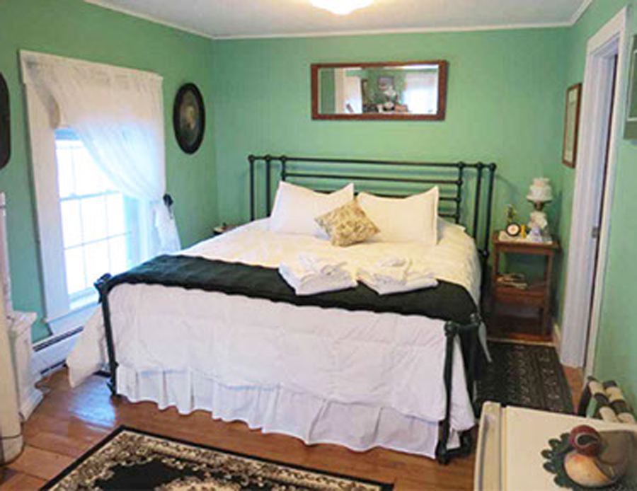 Welcome to the Edgewood Suite.